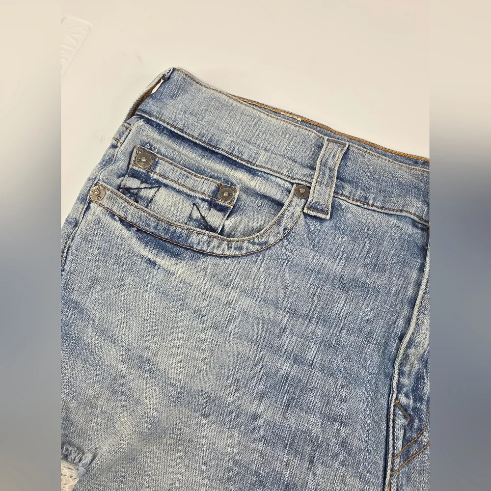 True Religion Men's Distressed Rocco Jeans Relaxed Skinny Size 36 Blue L-3331